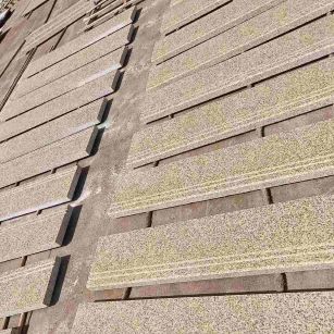 贵阳 黄金麻花岗岩光面楼梯踏步