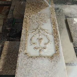 贵阳 黄金麻花岗岩异形加工雕刻栏杆大柱