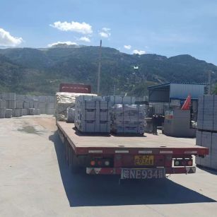 贵阳 芝麻白仿形路沿石，直形路沿石