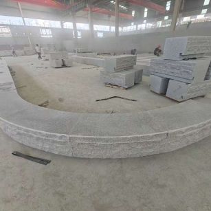 贵阳 芝麻白异形坐凳，自然面光面弧形加工