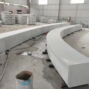 贵阳芝麻白花岗岩石板材 园林光面弧形坐凳