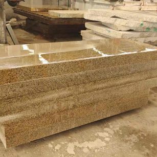 贵阳 黄金麻栏杆料半成品加工中