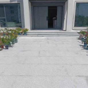 贵阳 芝麻白花岗岩地铺石地面铺装