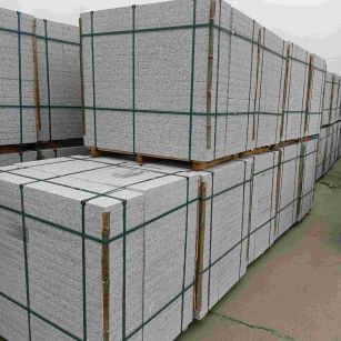 贵阳 白麻花岗岩石材荔枝面地铺石（300*600*50）