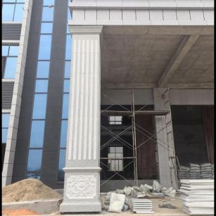 贵阳 芝麻白光面花岗岩门楼大柱（罗马柱）配雕花底座