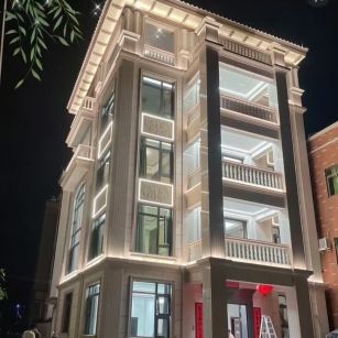 贵阳 芝麻白花岗岩别墅外墙夜间效果