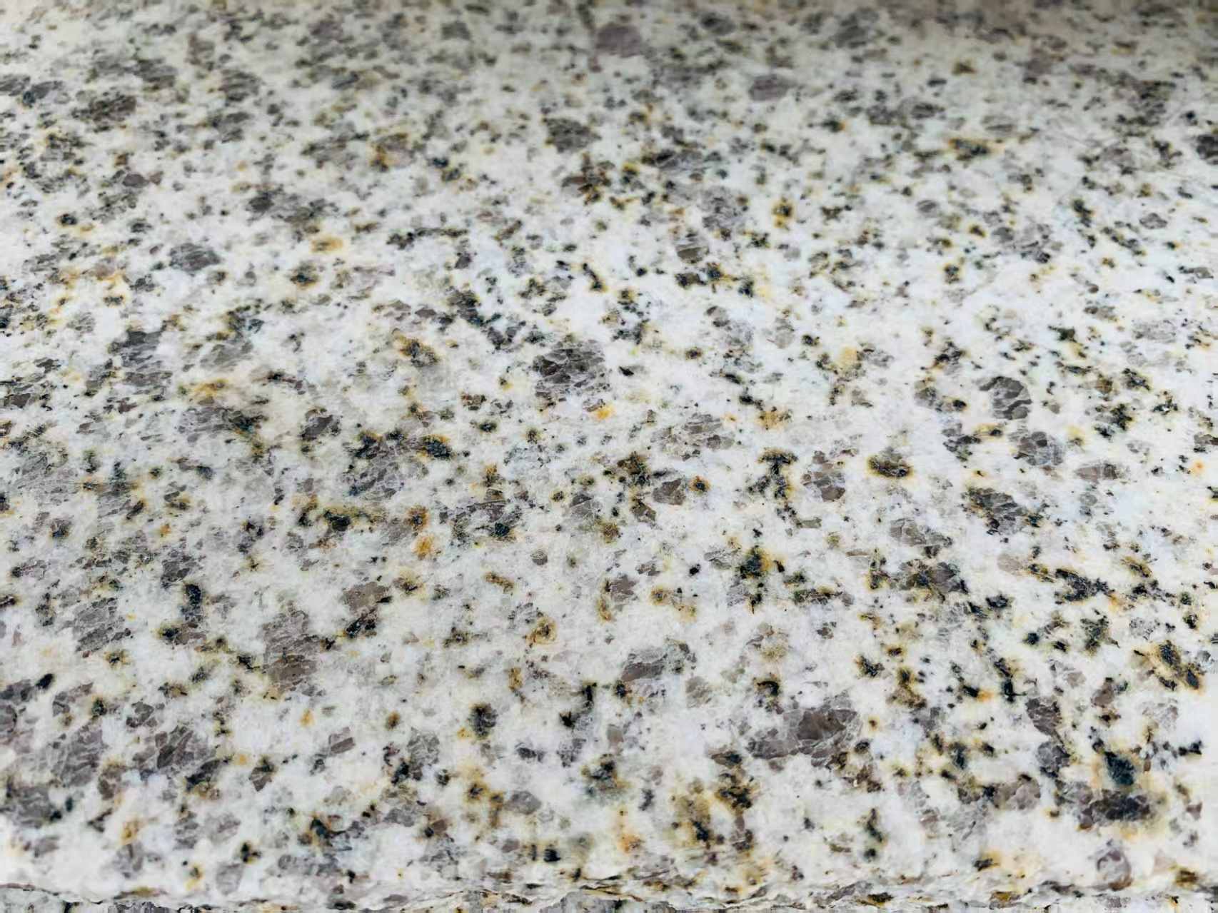 贵阳 黄金麻花岗岩石材浅黄光面