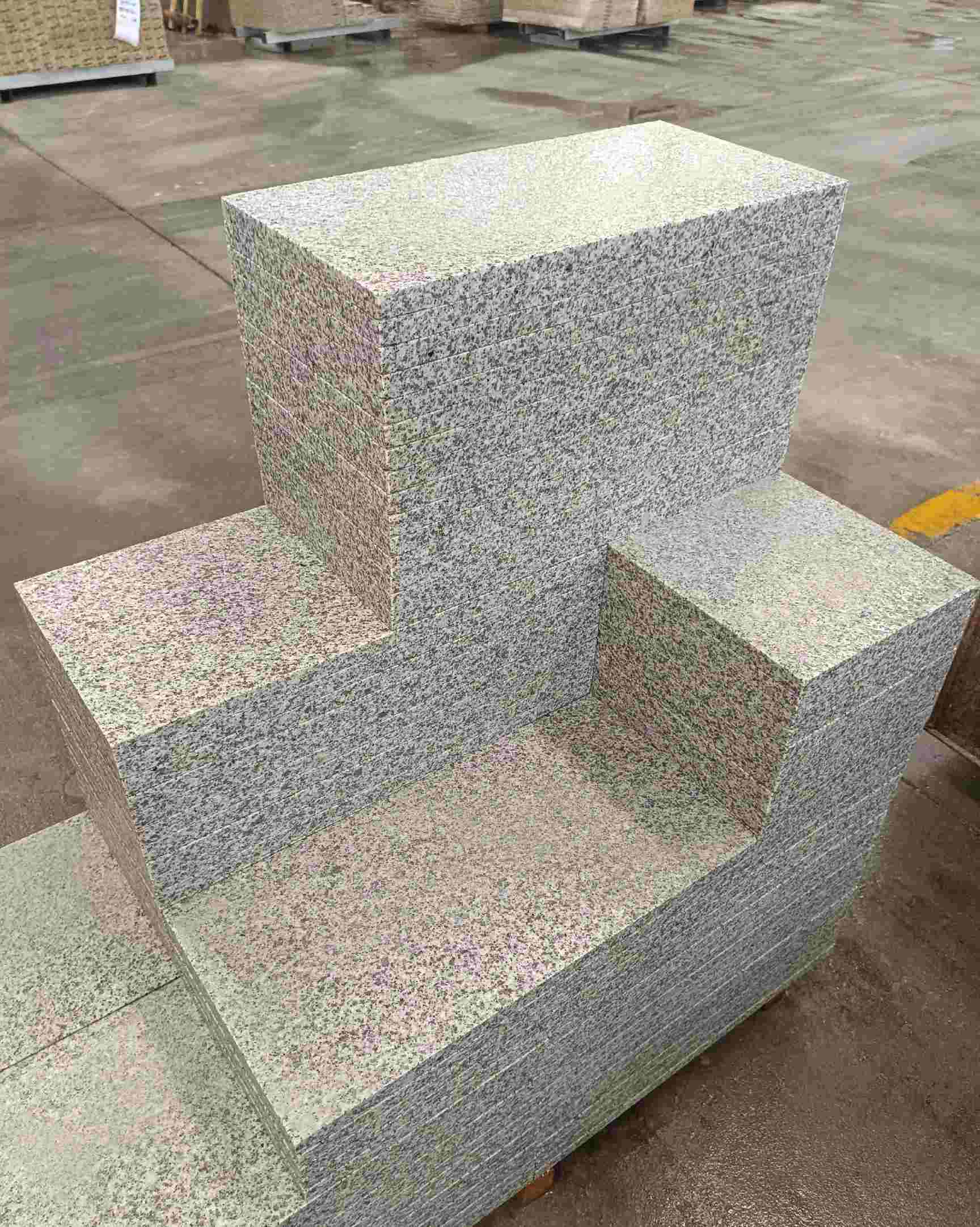 贵阳 白麻花岗岩荔枝面地铺石