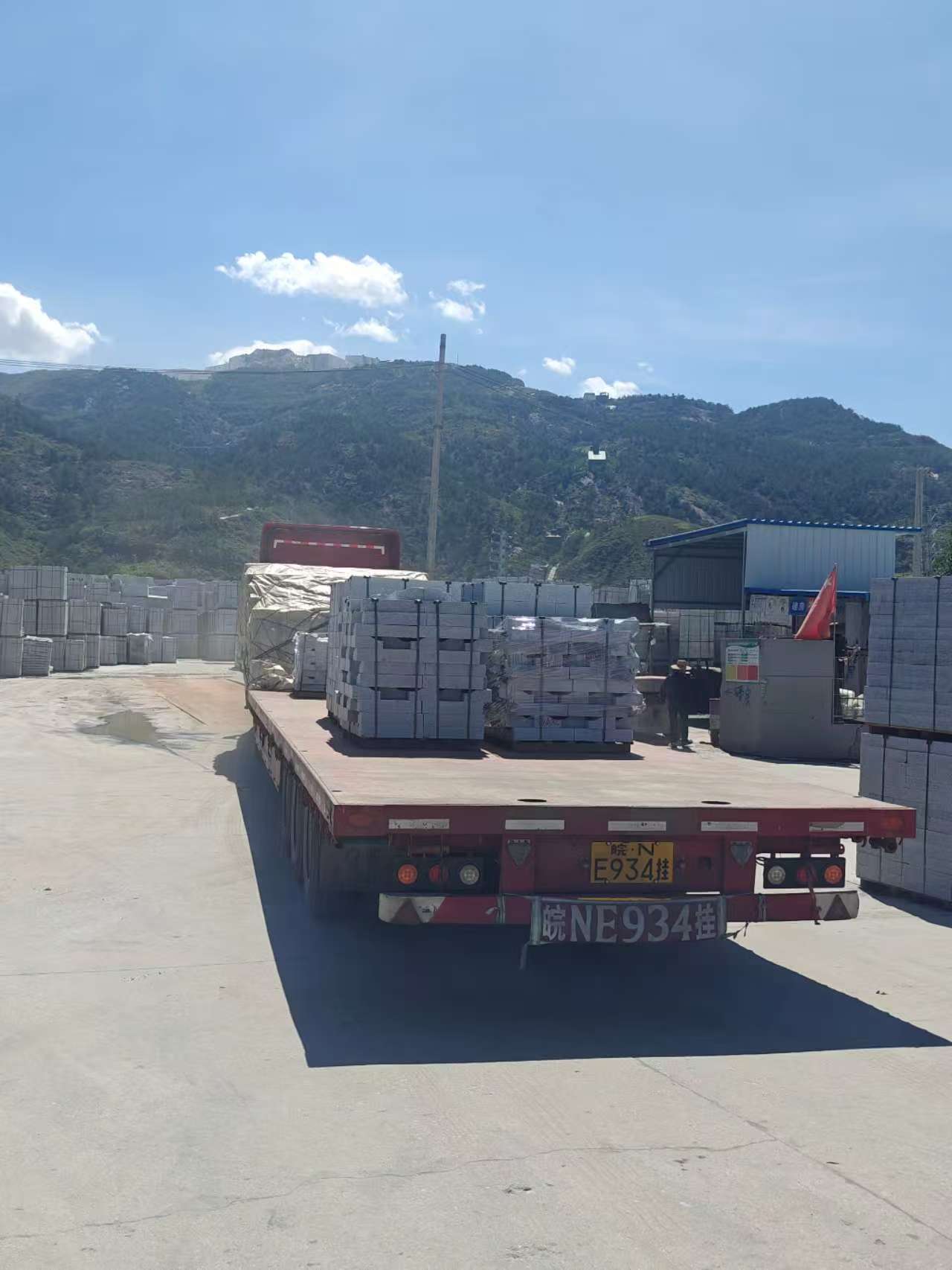 贵阳 芝麻白仿形路沿石，直形路沿石