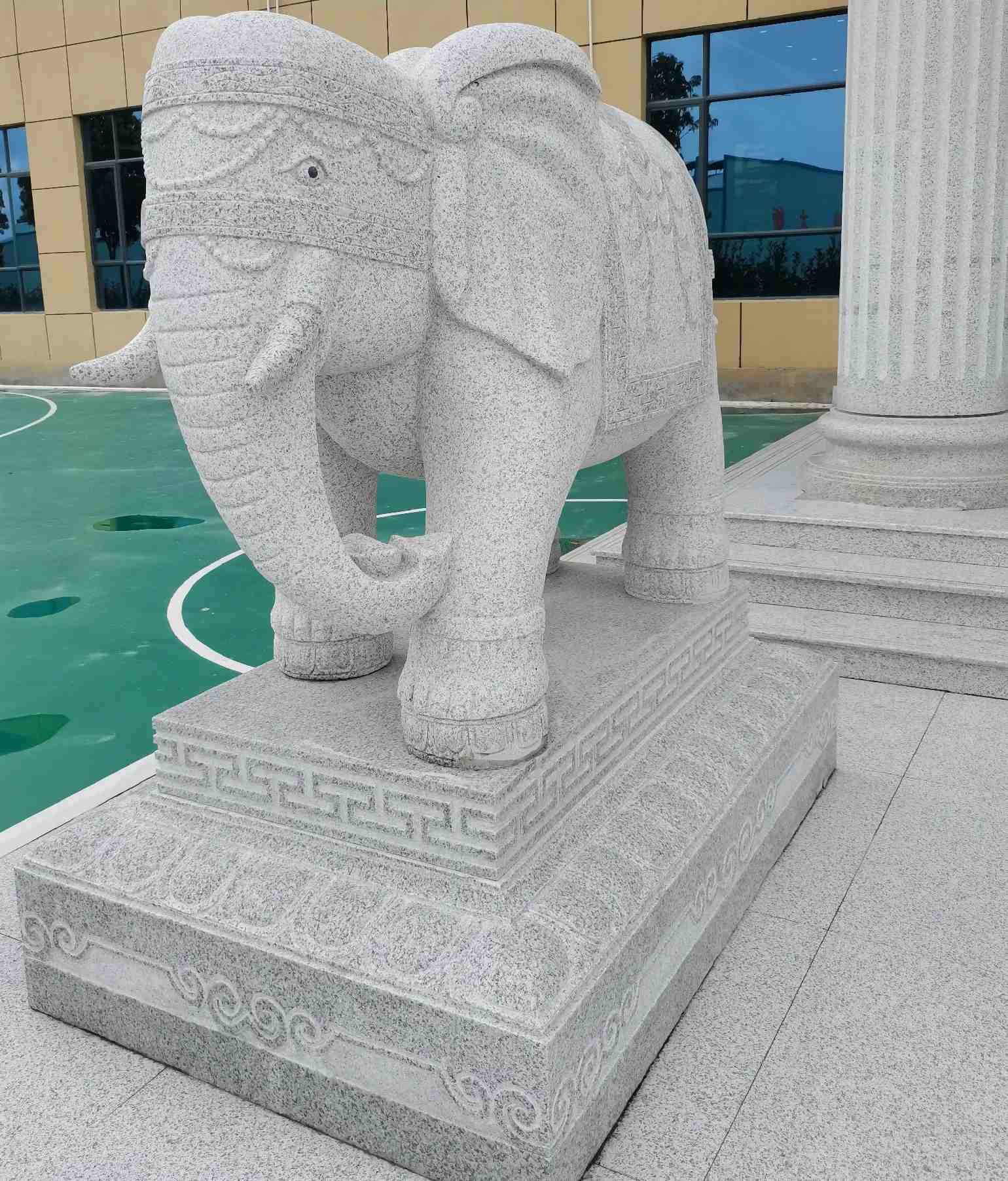 贵阳 白麻花岗岩动物异形石雕-大象