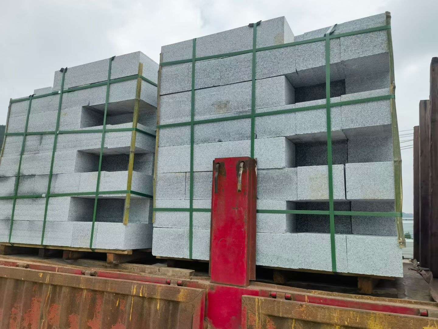 贵阳 芝麻白花岗岩路沿石，平石，路侧石，马路牙子，路缘石，立缘石，平缘石等