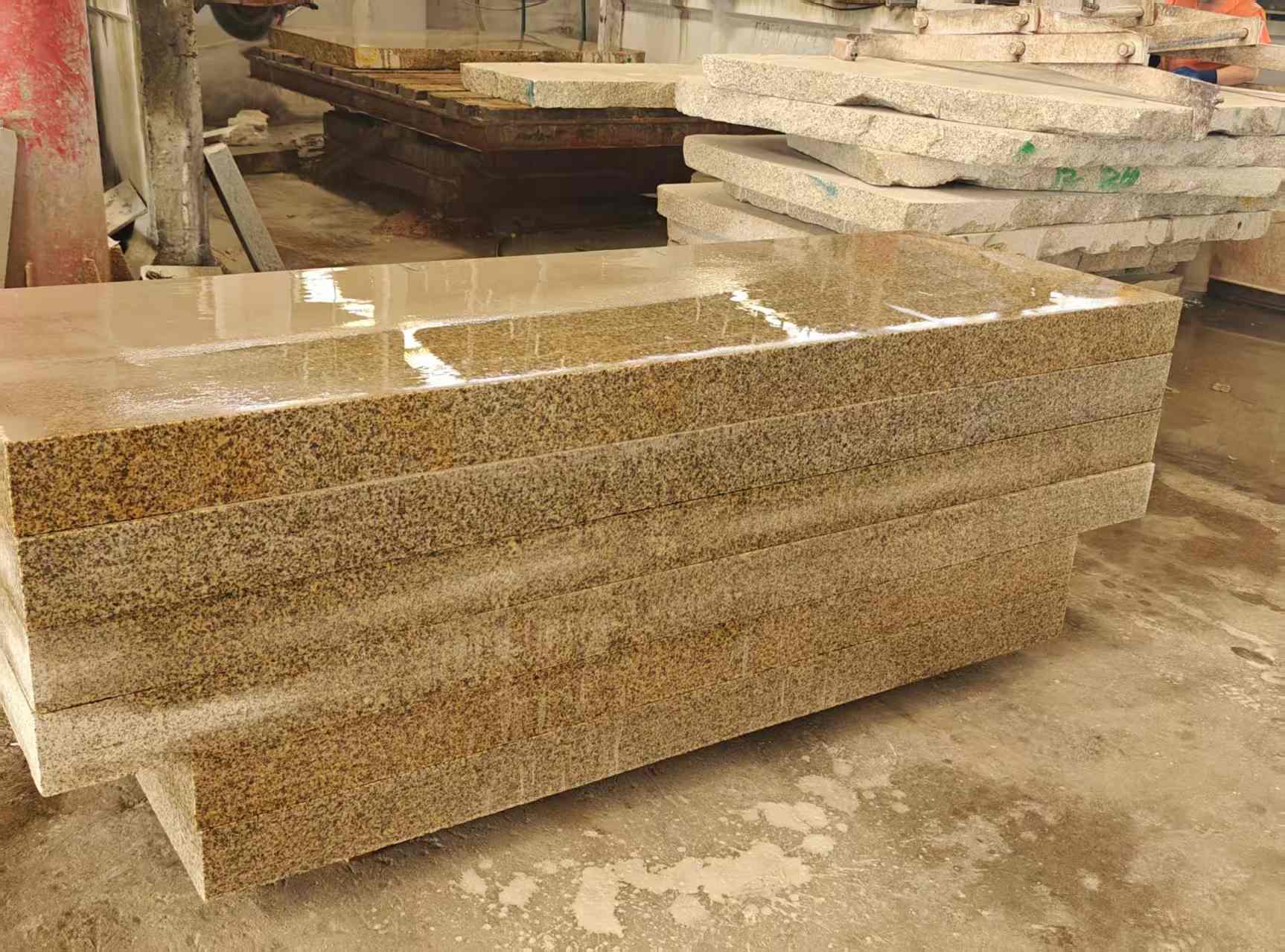 贵阳 黄金麻栏杆料半成品加工中