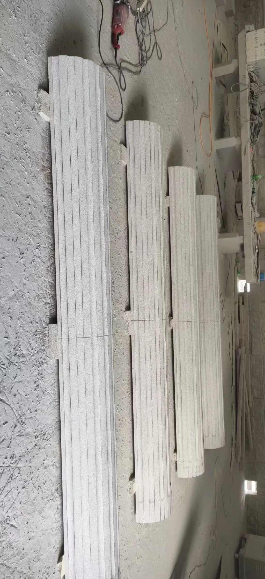 贵阳 花岗岩厂家带你看白麻花岗岩门楼大柱柱皮