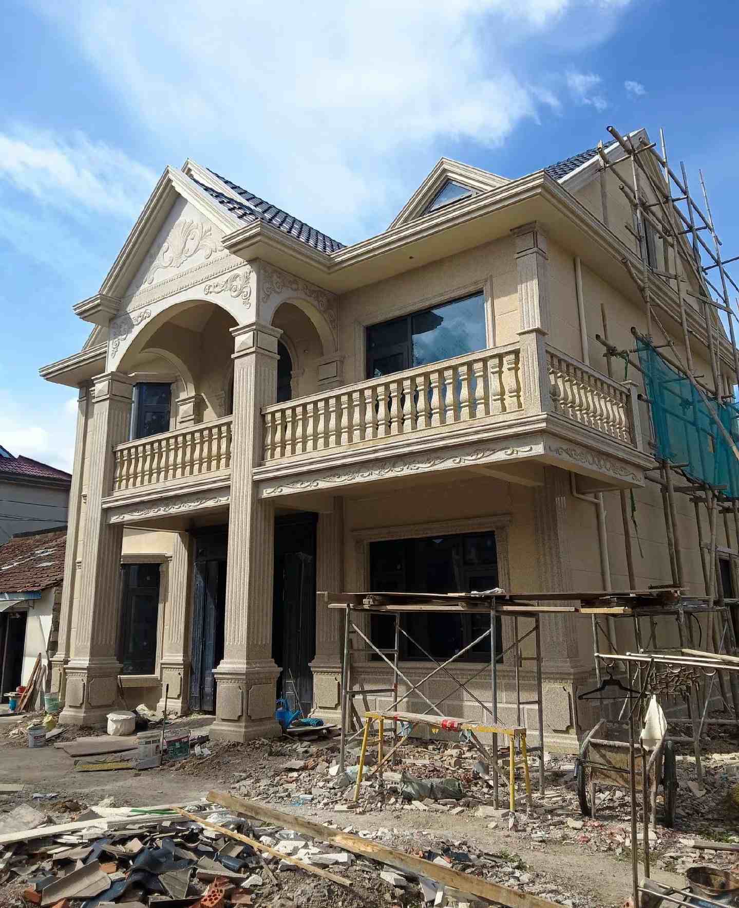 贵阳 黄金麻花岗岩石材私人别墅雕花门楼柱阳台栏杆