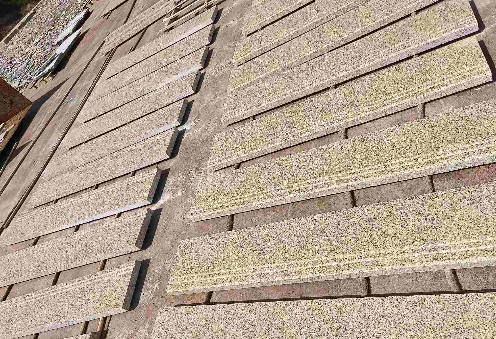 贵阳 黄金麻花岗岩光面楼梯踏步